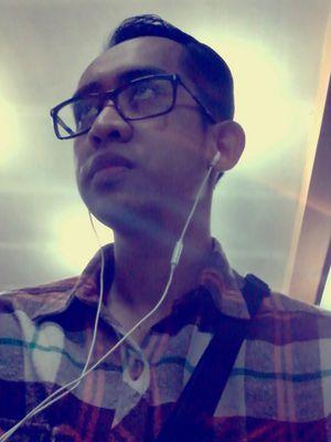 Bekerja Dengan Ikhlas Dan Hanya Berdoa Kepadanya اَللّهِ|@UtdIndonesia