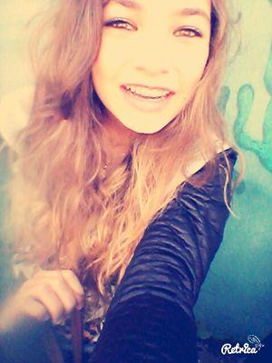instagrm : Lizaig Dby   ,   facebook : Lizaig Fava dby  ,  snap : lisaig     j'accepte tous le monde!✌