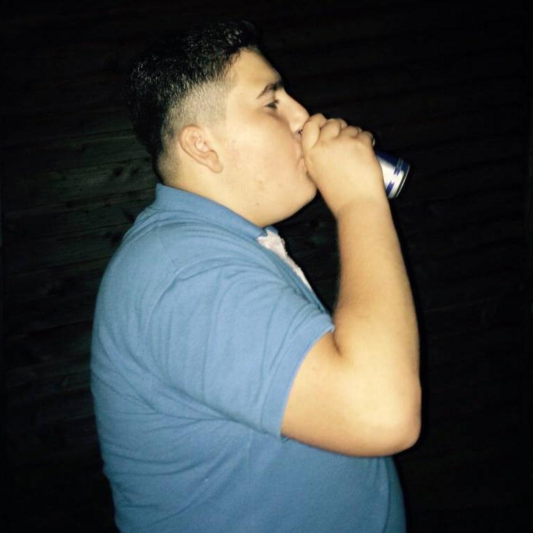 I'm Mehmet Karaman i am a league of legends gamer. I am 16 year old and i live in germany in a little city named marbach, its near on Stuttgart :) follow me