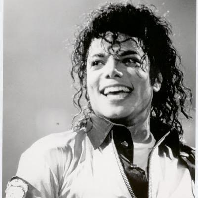 Top Moonwalker - Mj is life - King of Pop make the follow button blue❤️