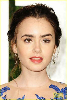 I'm Piper and I enjoy long walks on the beach.. I'm kidding, but if the Prince is there I certainly won't refuse. //#SelectionRP #OC