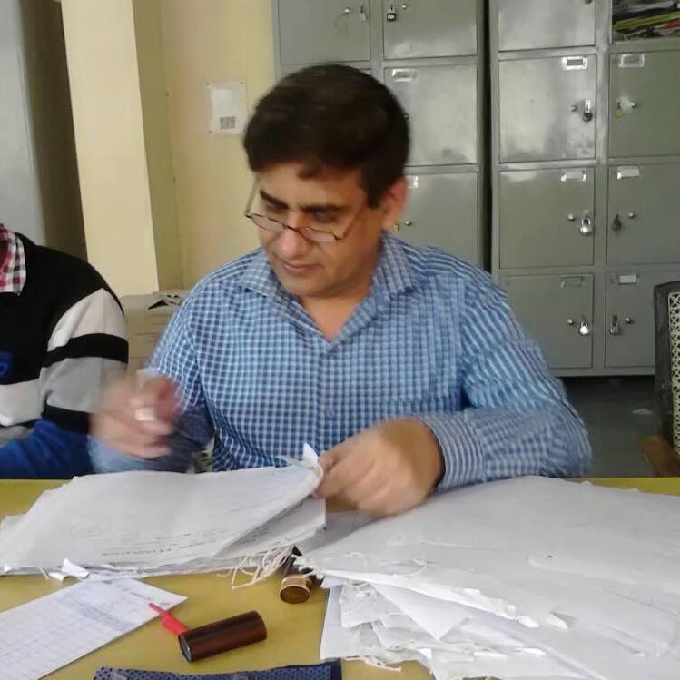 Retired lecture from DoE 
आचार्य चाणक्य सन्मान' से सन्मानित लेक्चरर
#ProudDelhiGovernmentTeacher