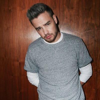 spacesbetw33nus's profile picture. Hey beautiful! Please follow @____tomlinson. Thanks xx Free FOLLOW! ask her for a follow back if you wamt her to follow you back.