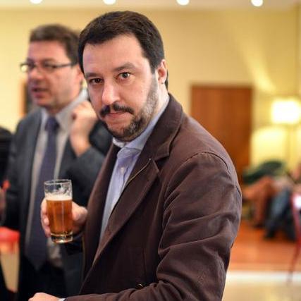 Sogno una Lega dei popoli in cui ognuno possa indossare la felpa della propria terra in assoluta indipendenza.