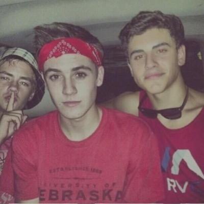 in love with johnson and gilinsky 0/12 168 days @olzansidespeach is mine