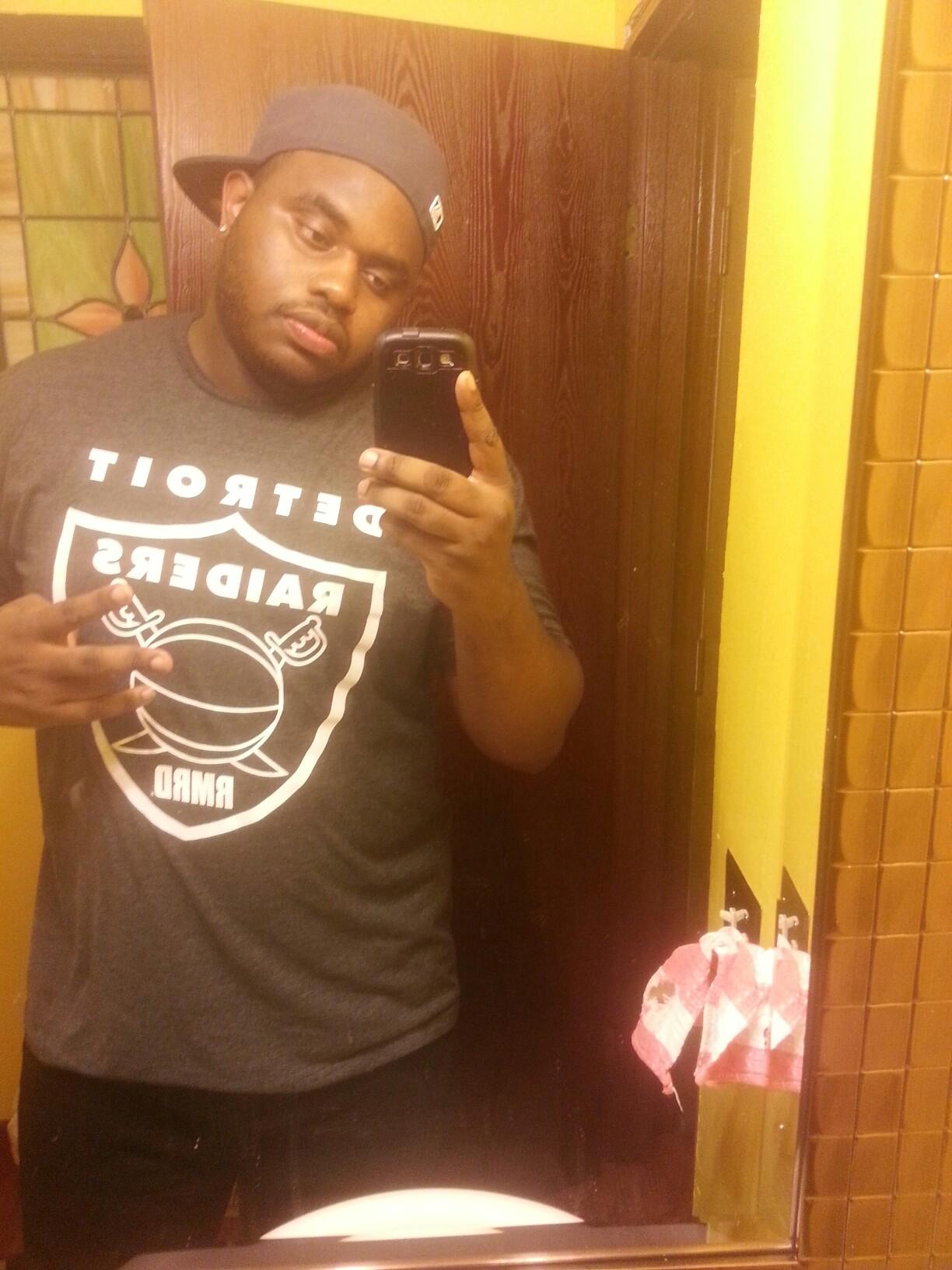 reppin for the husky sized fellas