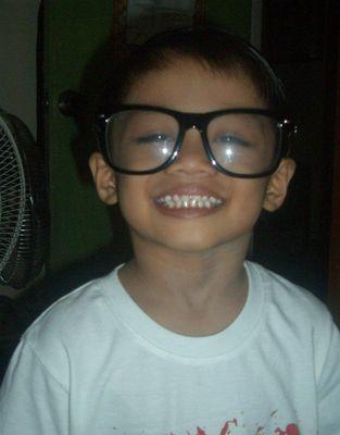 18 | League Of Legends Player | ProGamer | Loves Basketball | Quezon City