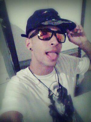 AlissonSrx's profile picture. NeM gAnHa,NeM pErDe MaS pRoCuRa  EvOlUi                 ƒσcσ, ƒσяçα, ƒé e ƒoda-se!