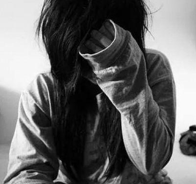 ● hollywood undead et ma lame.†                      j'écris des chapitres et des histoires.●