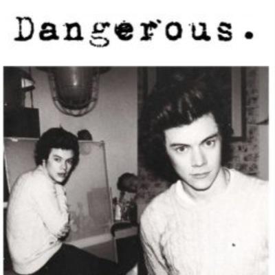 Harry Styles é um homem que gosta de praticar coisas frias e tremendamente obscuras. • All Rights Reserved • by @twinklouist91