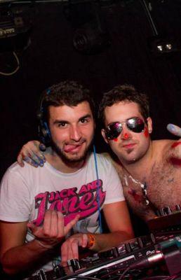 Tanga gay oficial de Disaster party.