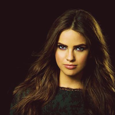 I'm a dark Sorceress, i wasn't always like that but my heart turned dark cause of Kayla Smith she broke my brother Spike. (RP/OC/single/bi) {any fandom}