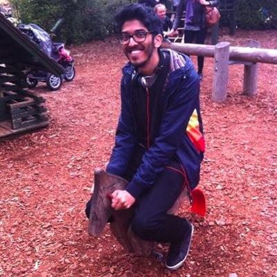 RealMrRoboto's profile picture. Daydreamer, procrastinator and all round lazyman.