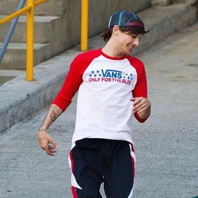 FOLLOW ▶️ @hugnashh ✨ ◀️ SHE WILL FOLLOW YOU BACK ↙️