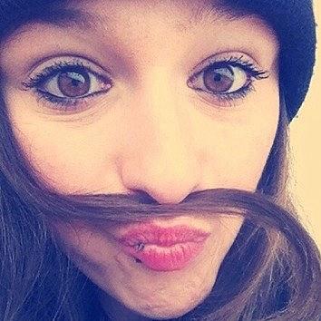 MelanieNiallou's profile picture. Quand on perd sa raison d'avancé , la douleur ne disparais jamais..