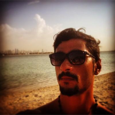 قلت لأحلامي تعالي فتعالت، أحب نفسي حُب من طرف واحد
اهلاوي حتى النخاع