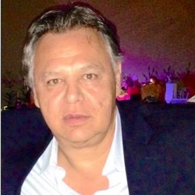 godofarias's profile picture. 