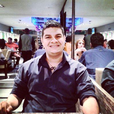 Ingeniero en Higiene y seguridad, Sociable, Carismatico Optimista, Sincero. Fanatico del Cardenales de Lara, y Barquisimetano de Corazon!