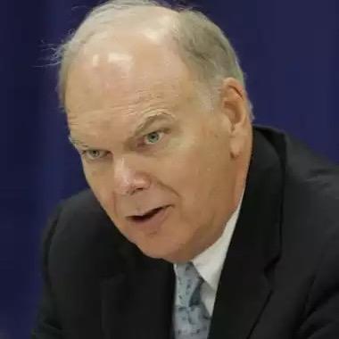 I'm a fake megalomaniac corrupt banker who controls billions of Alabama taxpayer's dollars with no accountabillity. AL is The Place for retiring Bond villains.