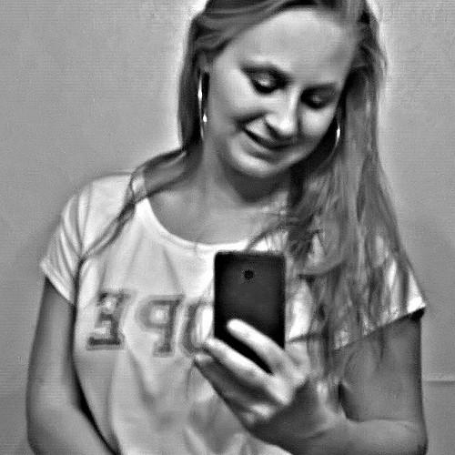 I still don’t understand Twitter, but here I am. (=