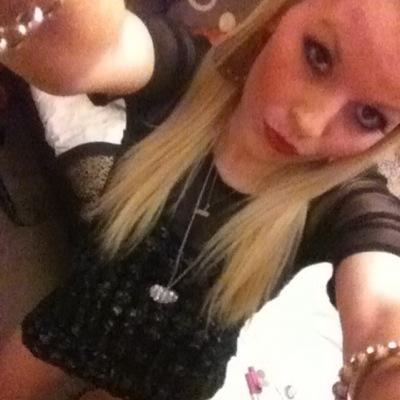 21Laurag's profile picture. ~ Act Like A Lady Think Like A Boss ~ ;) YOLO!