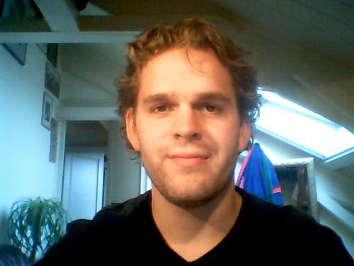 Andrewwerdna's profile picture. Iphone 3GS, Apple, cup-a-soup, ICT.