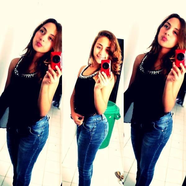 AdrianaJaimes17's profile picture. Solo Dios te puede levantar después de haber caído tantas veces..