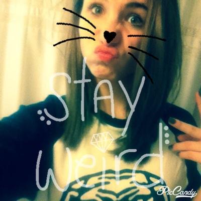 Queen bee. 413 gang. Ricky Dillon i need to meet you... Tbh i love you