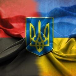 Переглянули трейлер - ретвіт.                                              Сподобався фільм - до обраного. Підтримка всього українського.