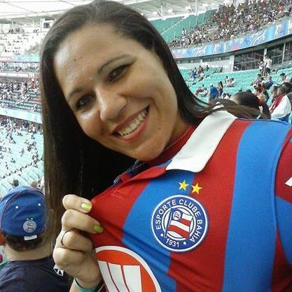 Sou uma mulher de Deus que ama dançar e fazer a obra do Senhor.