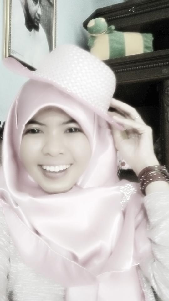 Bidadari surga :)   
Barakallah nurses :)
Okan yalabik and sia kate isobelle fuller❤