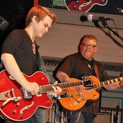 fkvz64's profile picture. Singer for FattKatt and the Vonzippers