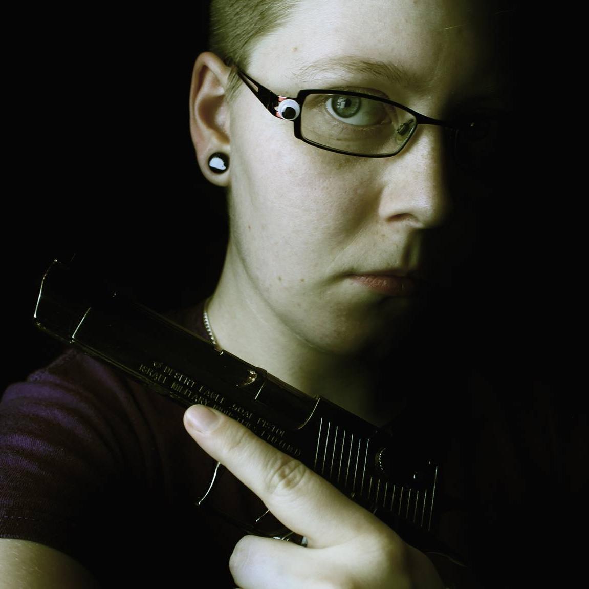 Single | Sniper and fighter | @MissAnthrophia's right hand and best friend | undying love for @ForlornAndLost | Hates everything called Jim | #OC #RP 18+
