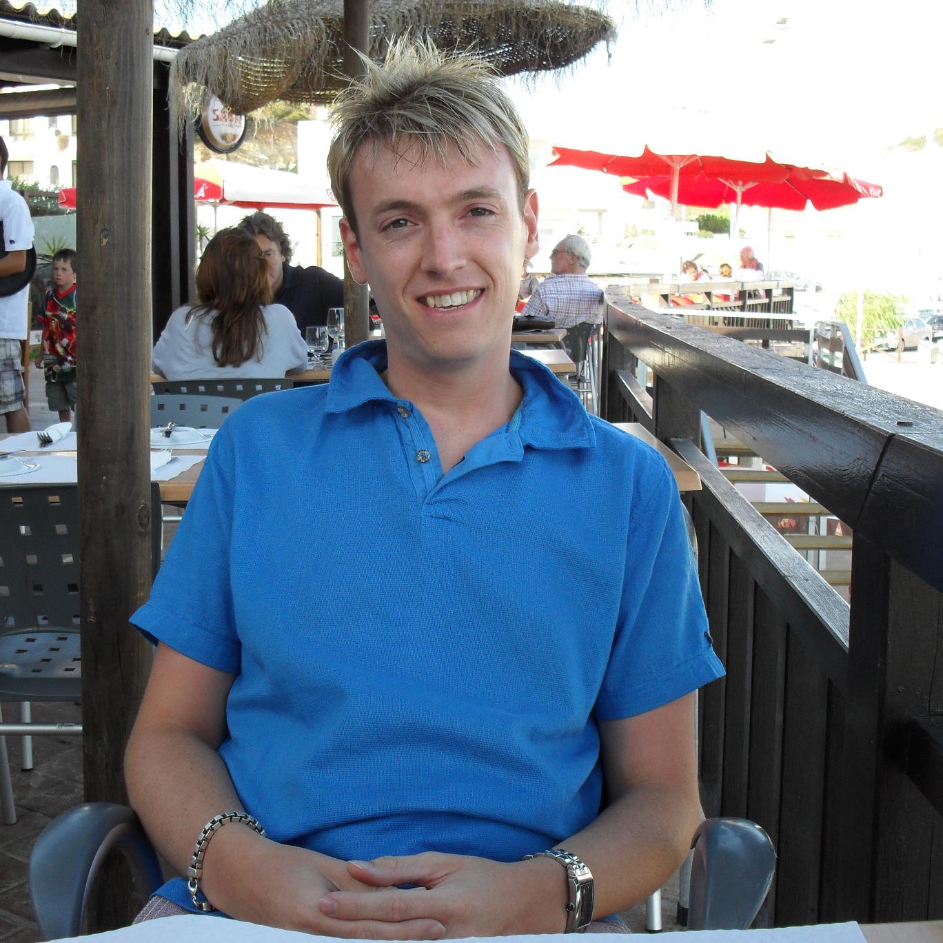 CAINsMAN's profile picture. 23 yr old Web designer from Hampshire, who loves technology, seeing friends and chatting on Twitter.