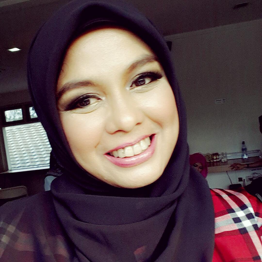ku kerja di rumah.. enaknyaaaa.. (http://t.co/tb3ti4da2i)