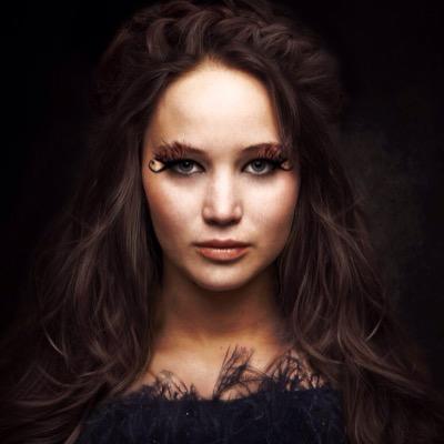 'You see that President Snow? That's fire catching. If we burn, you burn with us!'The leader of the Mockingjay Revolution. [Detailed. Literate. Single]