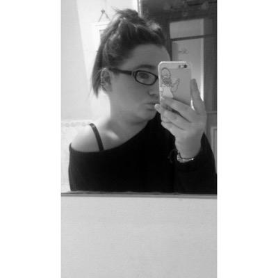 Snapchat: emmaparkinsonxx
Insta: emmaparkinson_