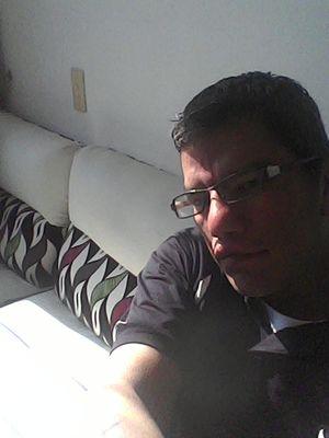 alejo5324's profile picture. 