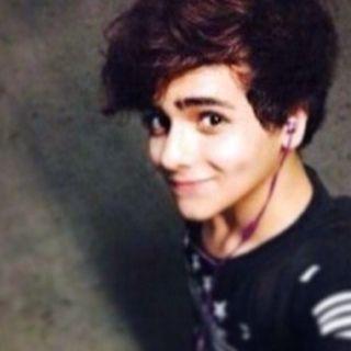 ‏‏‏‏‏‏‏‏في عمري قلم لا ينتهي حبرهa اغرد و اغرد بإبتسامه  فولو مي فولو باك ‏تابعوني على الانستقرام mody.100
