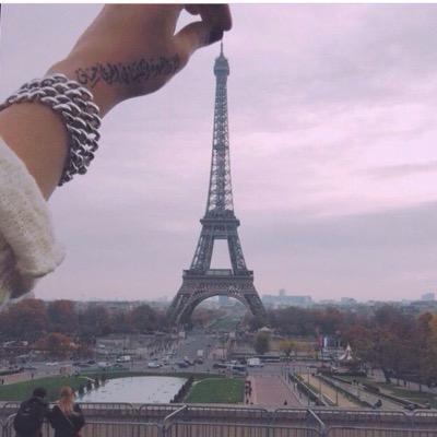 غريب وديرتي انت ومالي وطن دونك(A)