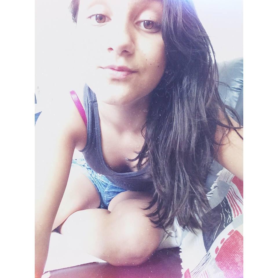 “Toda garota adora provocar ciúmes, mas odeia sentir.” 
— Demi Lovato †