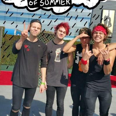 5sos fanatic https://t.co/4a4zsT3Yej