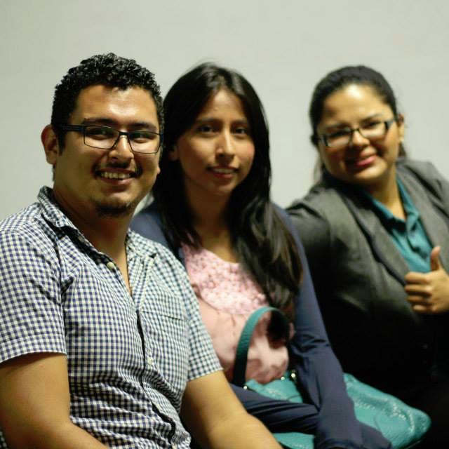 Alegre, Sociable, Servicial, Soñadora, Natural
Unica y Original...