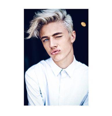 Let me touch your butt and call me daddy