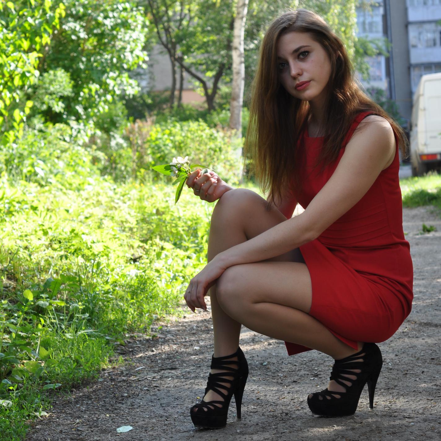 A complete guide to women's Italian style and fashion. Italian style is recognized as some of the most influential in the world.