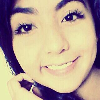Si no te hubieras ido, seria tan feliz.