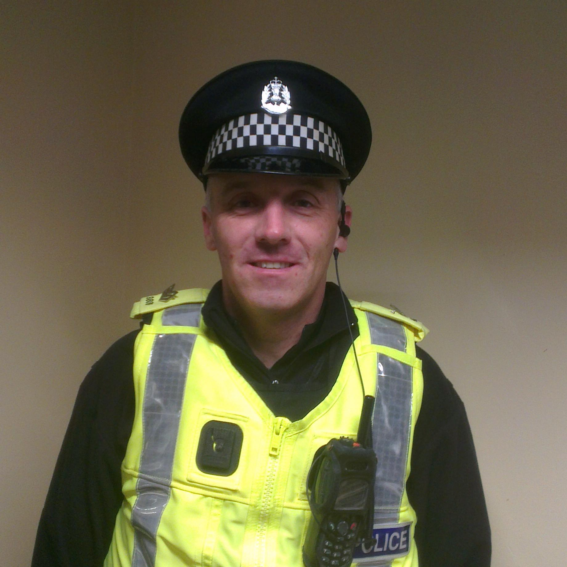 Community Officer for Lochee South area of Dundee. Do not report crime using Twitter. For non-emergency calls dial 101. In an emergency dial 999.