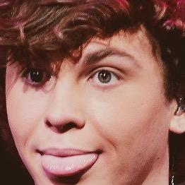 i like emblem 3 and ariana.
