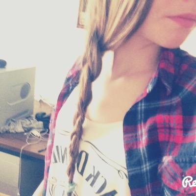 Flooooowwe's profile picture. || Geneve || 1214 ||