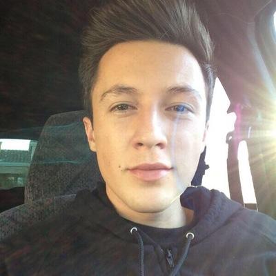 I'm just here to stock my favorite famous Viners, Youtubers, Singers, Comedians, Actors/Actresses & Dancers☺️ I LOVE MYLES PARRISH & JACK GILINSKY